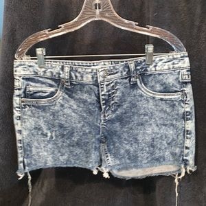 2.1 Denim shorts size women’s 30 like new